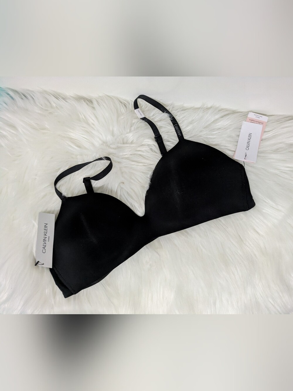 Calvin Klein Black Seamless T-Shirt Bra 2-way Convertible Straps 36A New!